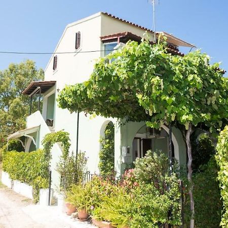 Villa Tina Acharavi  Exteriér fotografie